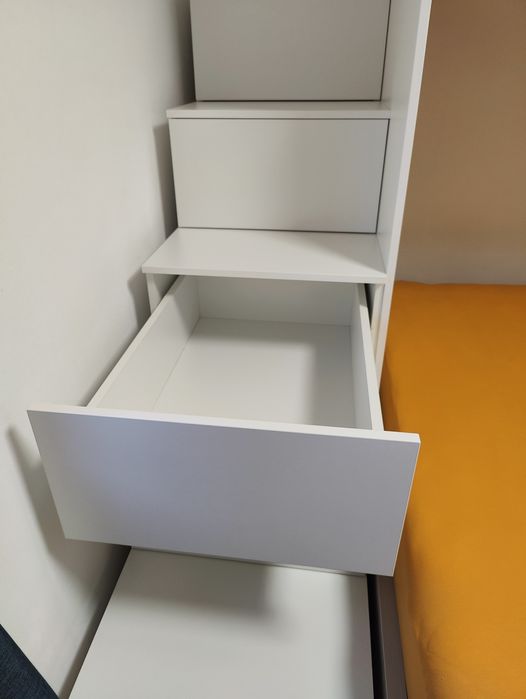 Vand mobila facuta la comanda dormitor copii