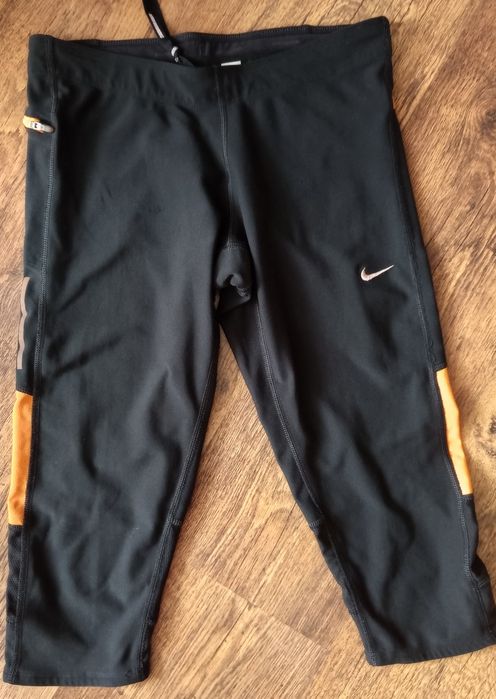 Дрехи Nike, размер 12-13 години