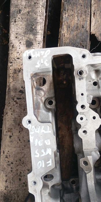 Продавам  глава и картер за БМВ  F10 2014 3,5 бензин с  турбина