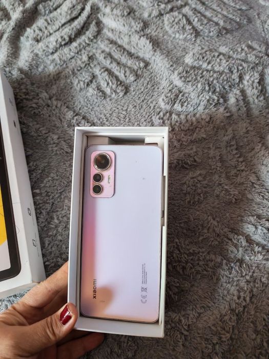 Телефон сотилади худи шундан