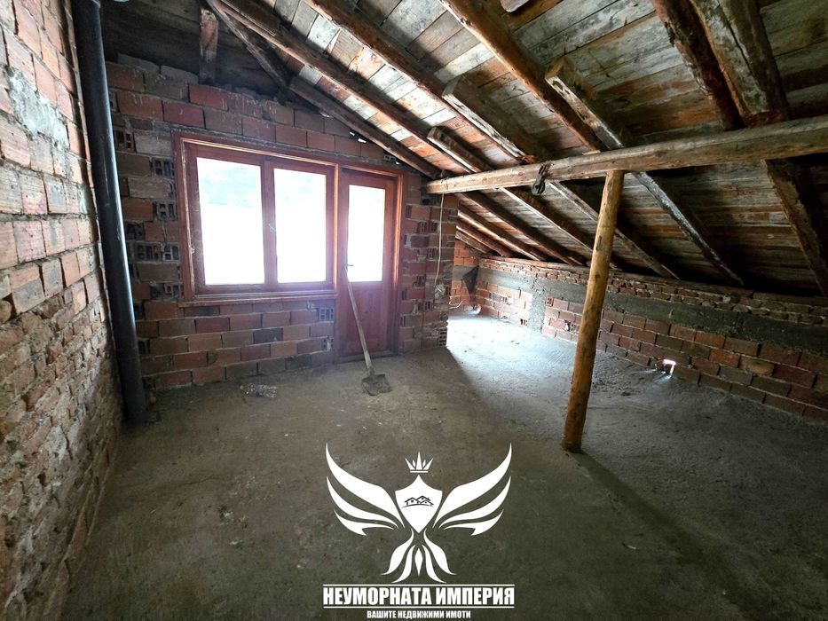 Продава се Къща в Асеновград - 324 кв.м за 831 €/кв.м - Снимка #22