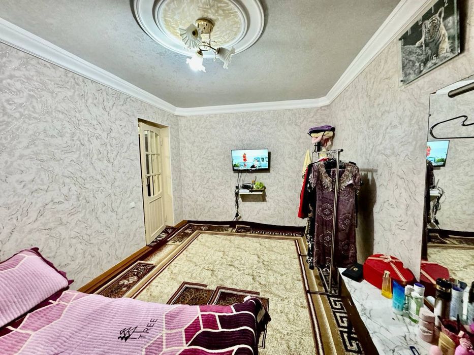 Ижарага берилади 2 хонали 4 этаж 250$ . Адрес Азиз бозор.