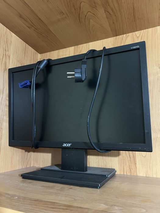 Монитор Acer 19.6 диагональ