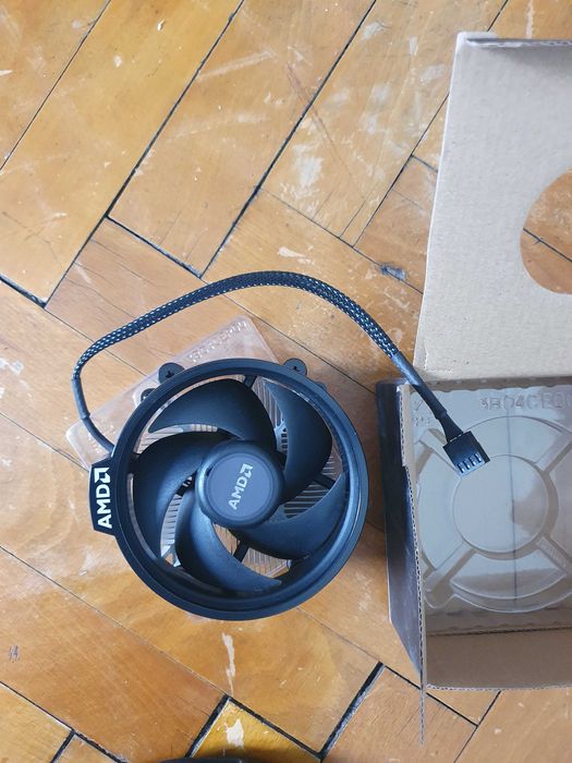 AMD охладител за компютър