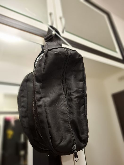 Мъжки чантички през рамо и за кръст