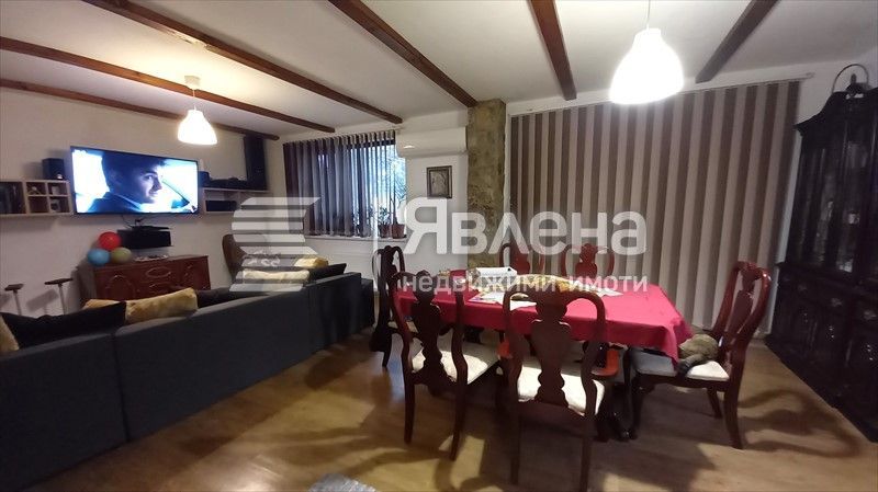 Самостоятелна еднофамилна къща в Царево