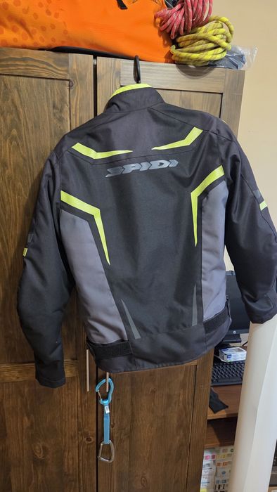 Мото Яке, Панталон, Ботуши