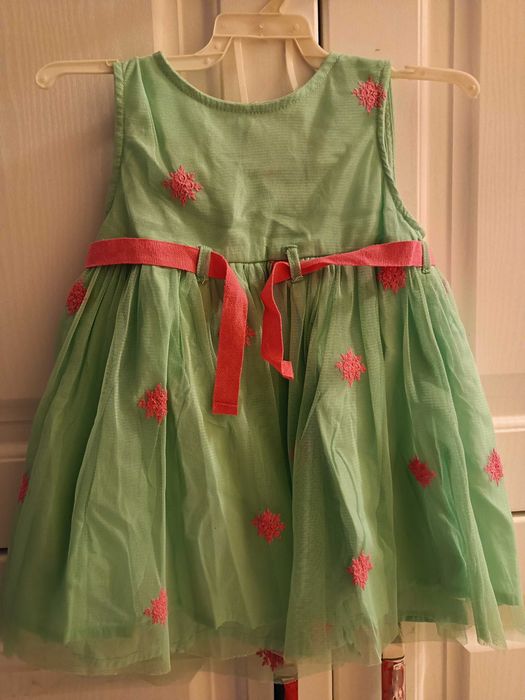 Детски рокли в различни размери