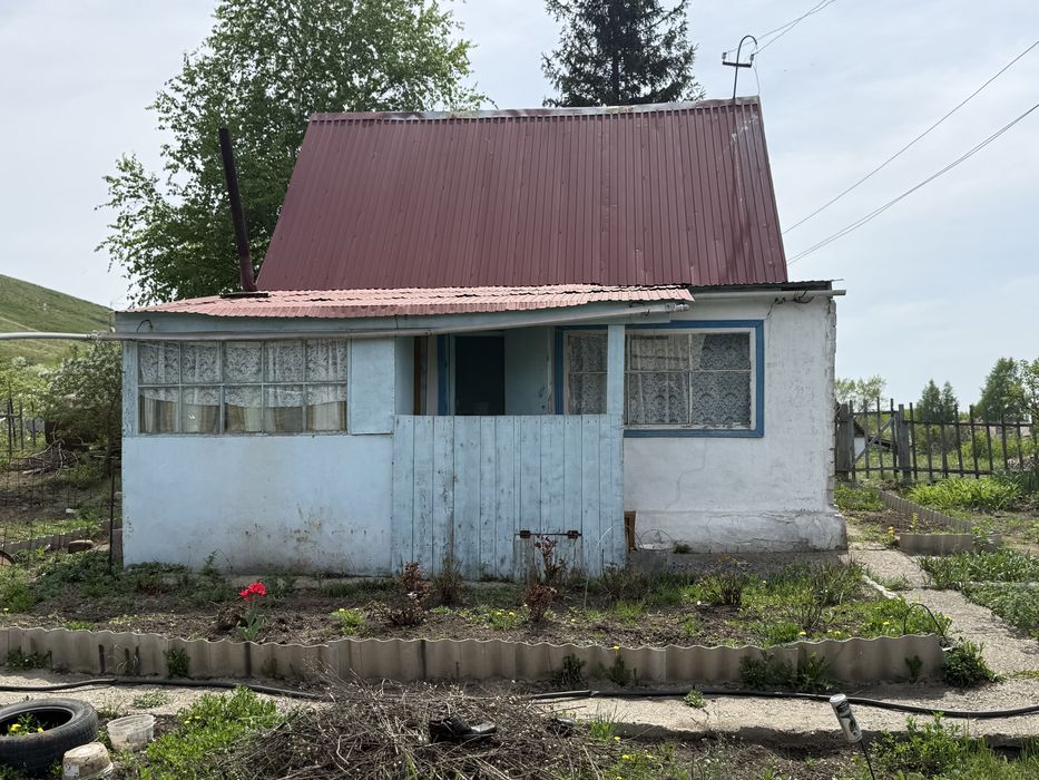 Дачный участок с домиком