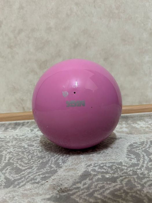 Мяч для художественной гимнастики