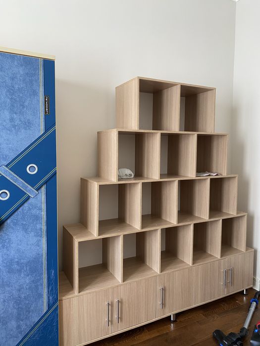 Книжный шкаф, полка