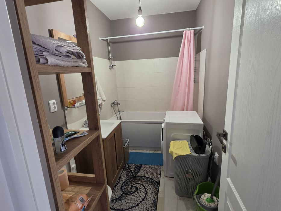 Vand apartament cu 2 camere