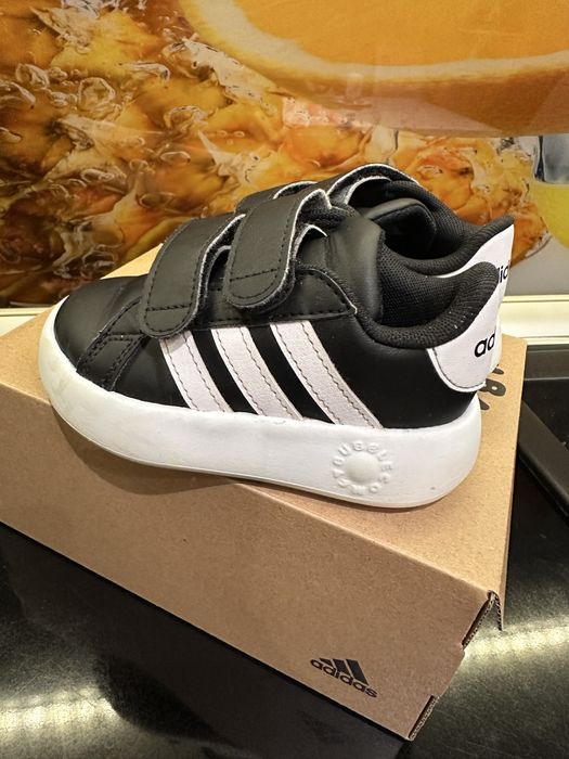 Adidas маратонки за момче