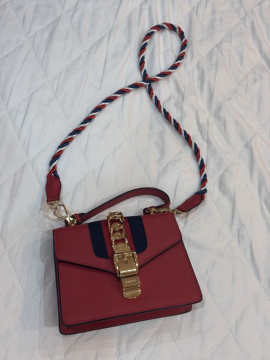 Продается стильная сумка