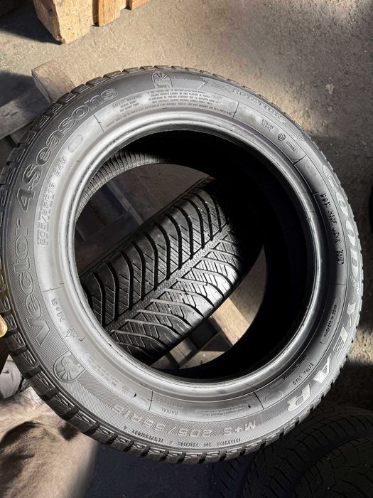 2x Anvelope All Season 205/55 R16 M+S - GoodYear Vector 4 Seasons