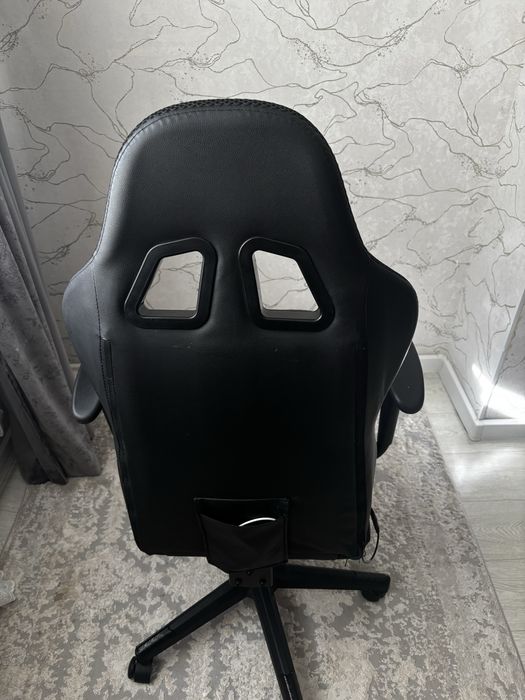 Игровое кресло.