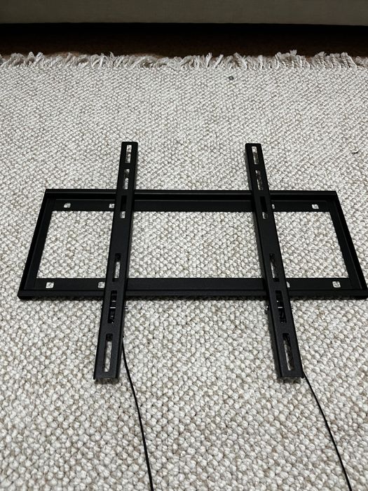 Крепление телевизора