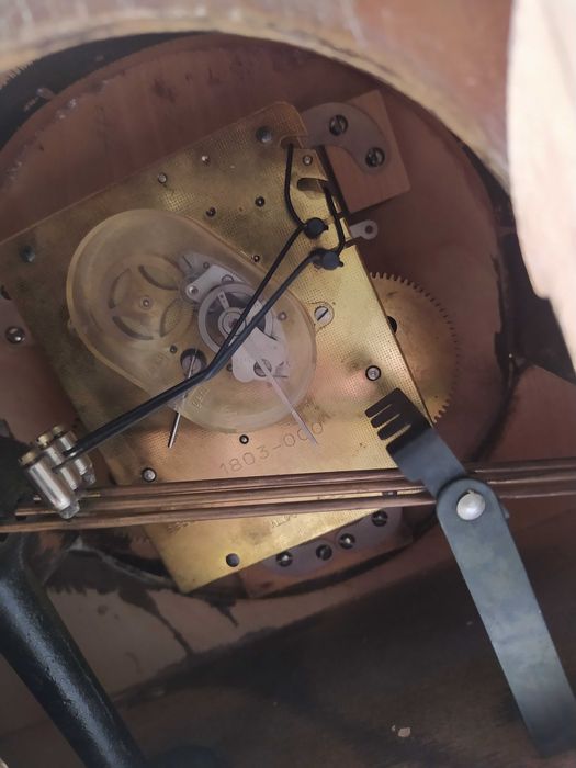 Античен каминен часовник VEB, работещ, с ключ, оригинален сериен номер