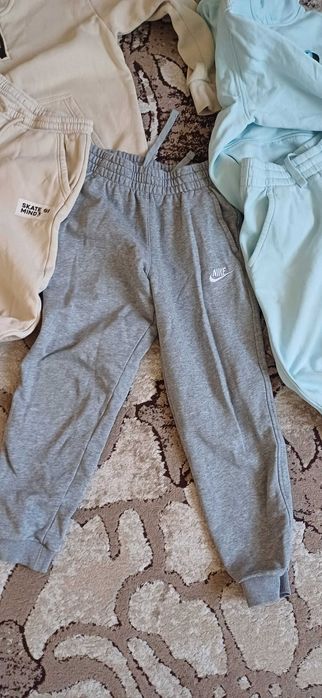 Сет от два екипа и долница Найк