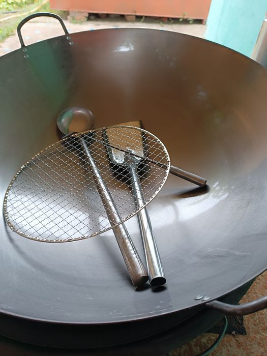 Металлическая печь с казаном