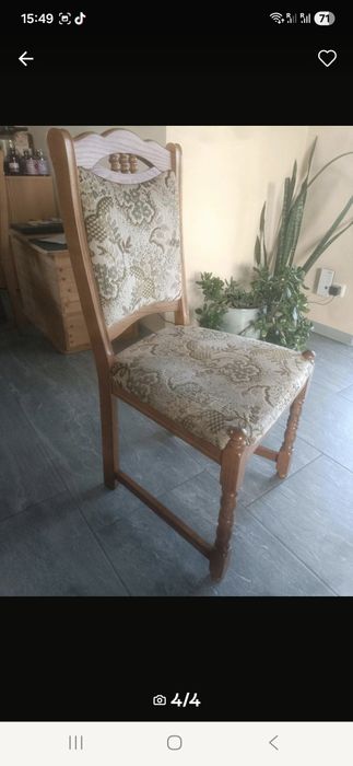 Masa cu  șase scaune