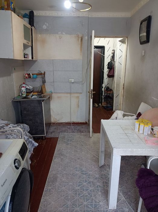 Oq tepada 1 xonali kvartira sotiladi