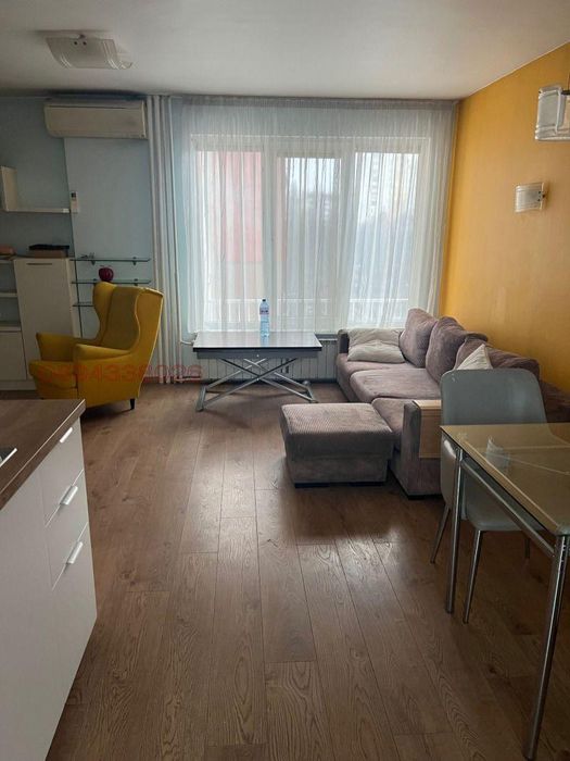 Тристаен апартамент под наем в ж.к. Белите брези, 2218821