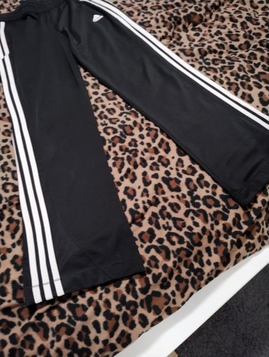 Pantaloni Adidas evazați S