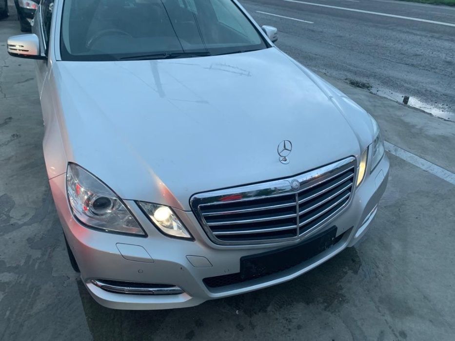 Dezmembrez e class w 212 an 2010/motor 2.2 euro 5/mercedes e class