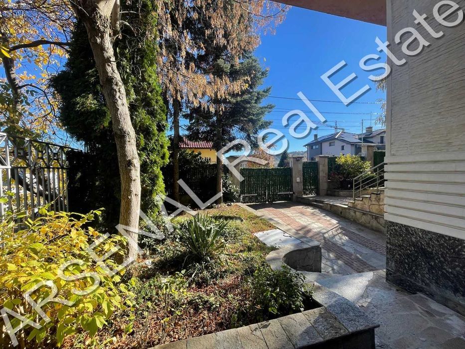 Дава се под наем Къща в София, Симеоново - 580 кв.м за 2700 € - Снимка #18