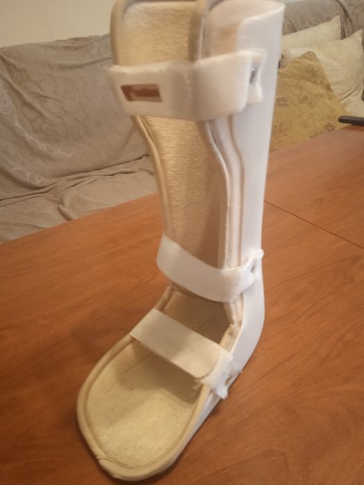 Ботуш за счупена кост на ходилото