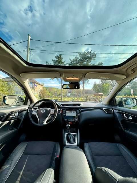 Nissan Qashqai 2014  1,2 Turbobenziner 89700 km Tekna  Inscris in  Ardeal