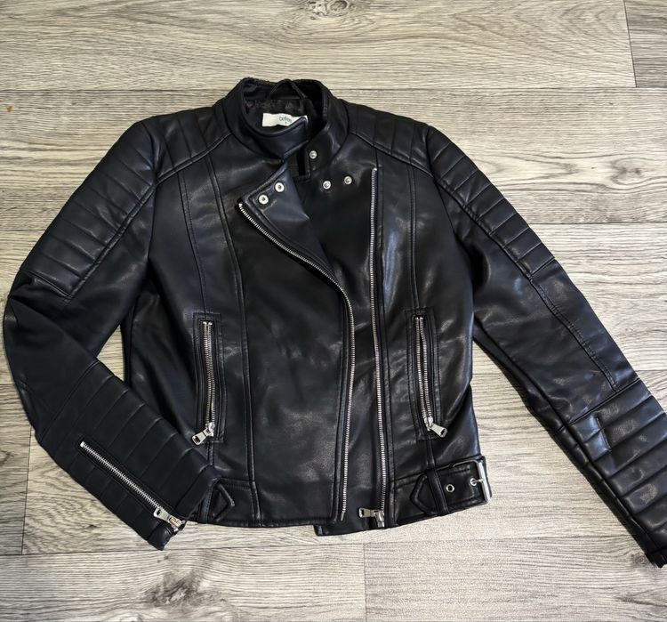 Куртка кожаная в хорошем состоянии