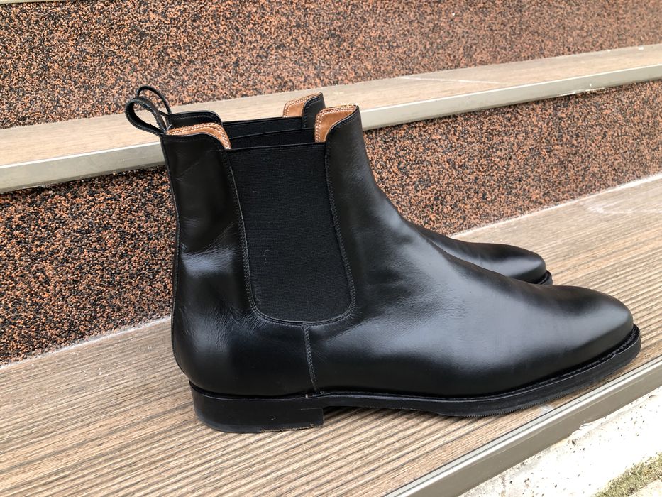 Ghete Chelsea 46, cusute