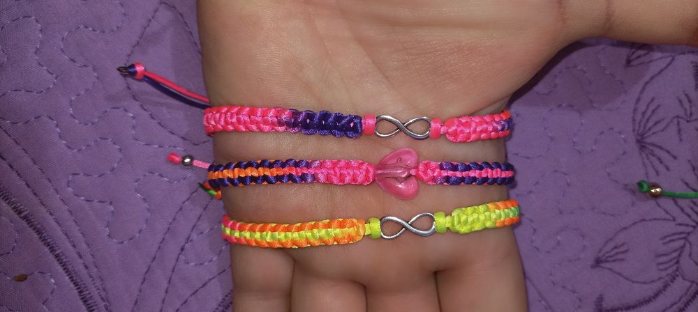 Vând brățări sau fac și la comanda