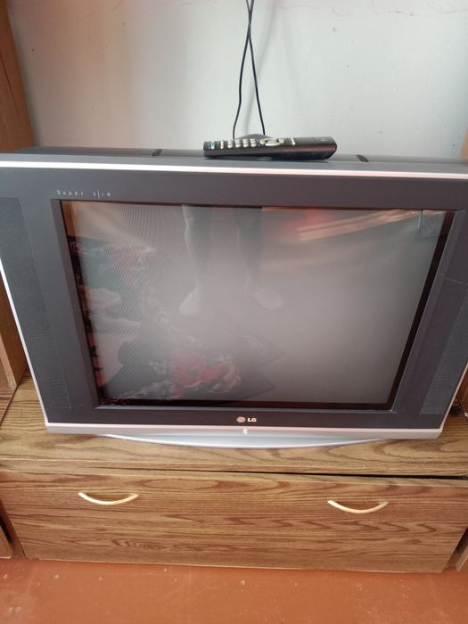 Телевизор LG  в отличном состоянии.