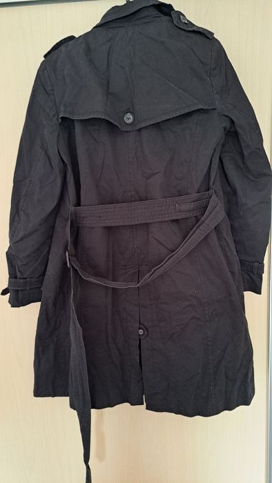 Плащ женский  ZARA  раэмер М