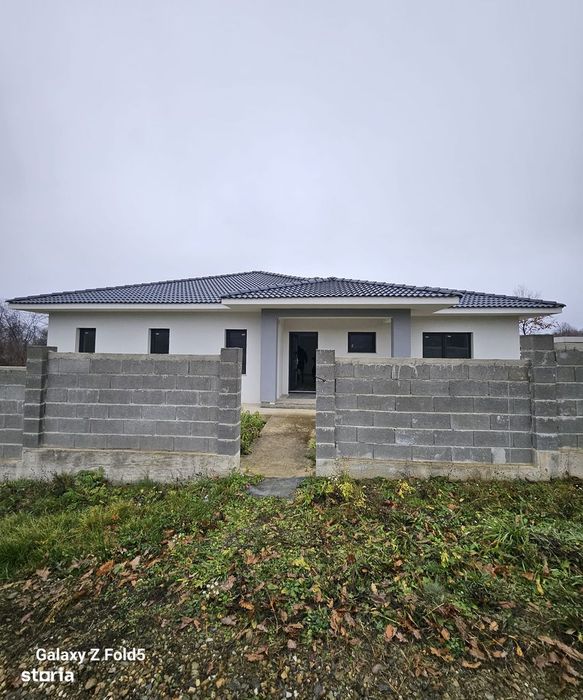 Casa NOUA de vânzare Dealurile Oradiei, zona Izvorului