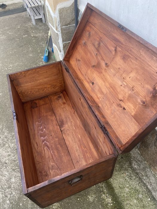 Дървен сандък-реставриран.