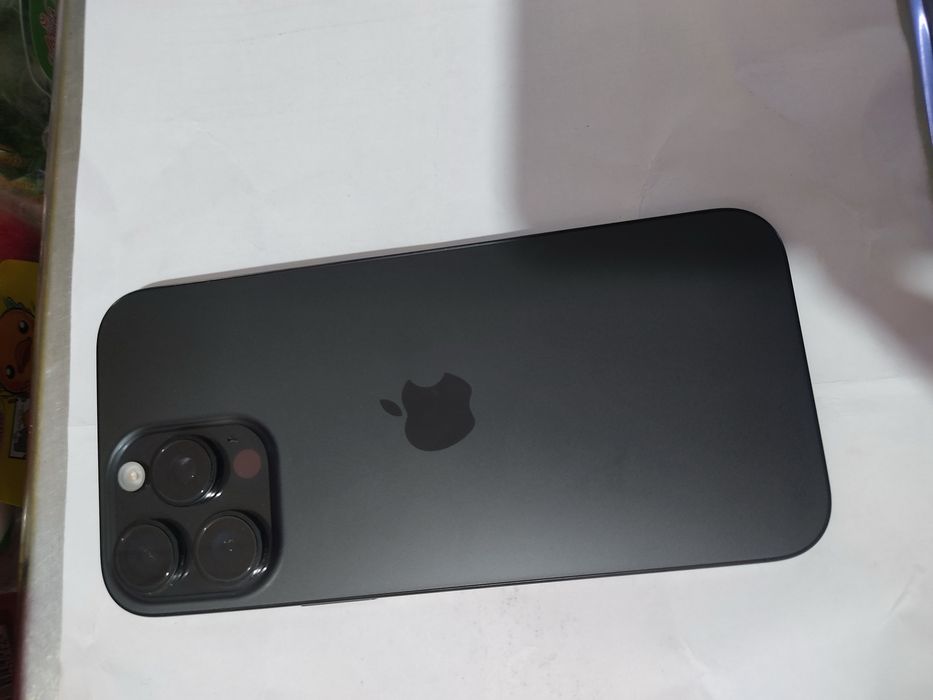 Продам iPhone 16 Pro Max