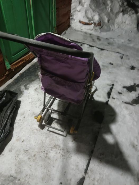 Продам каляску,санки 2в1
