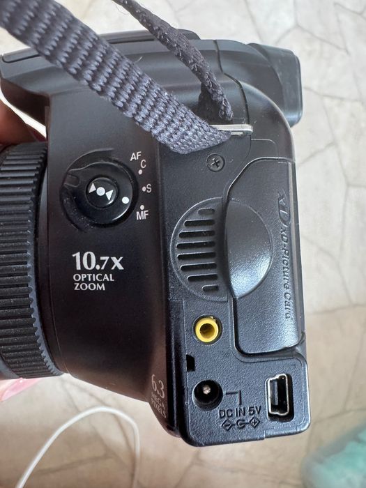 Aparat foto Fujifilm FinePix S6500fd zoom optic 10.7x