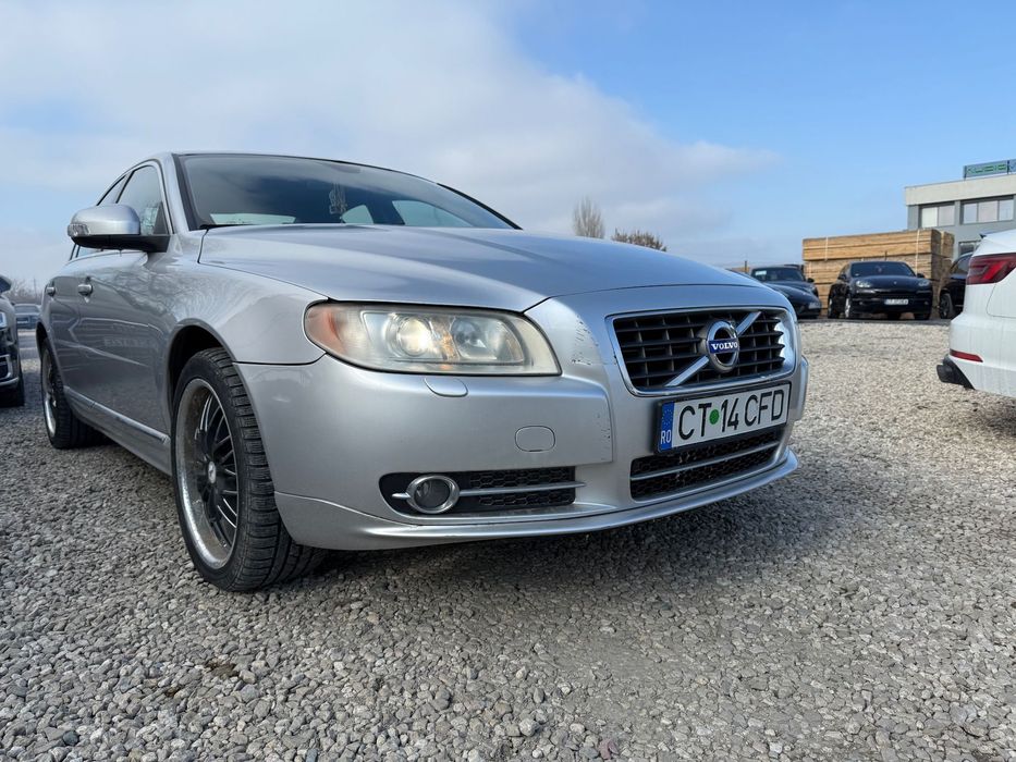 Volvo S80 4000 avans si 3000 in 3 luni rate