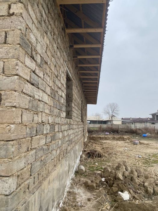 6 сотихлик 5 хонали ховли уй сотилади