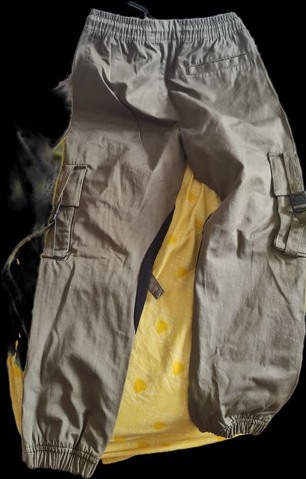 Vând blugi mai mi multe modele