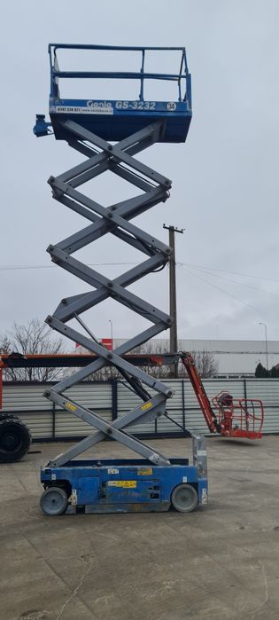 Nacela electrica genie tip foarfeca