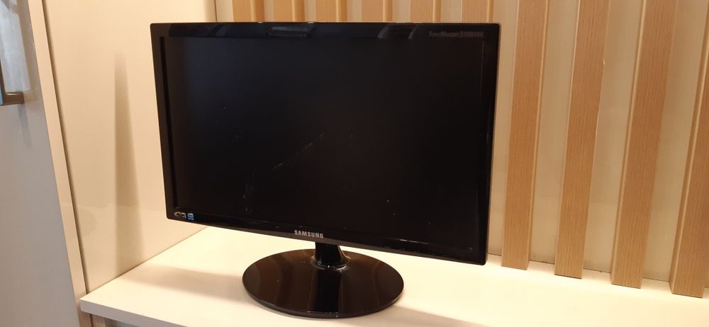 Самсунг монитор 19'' S19B15ON