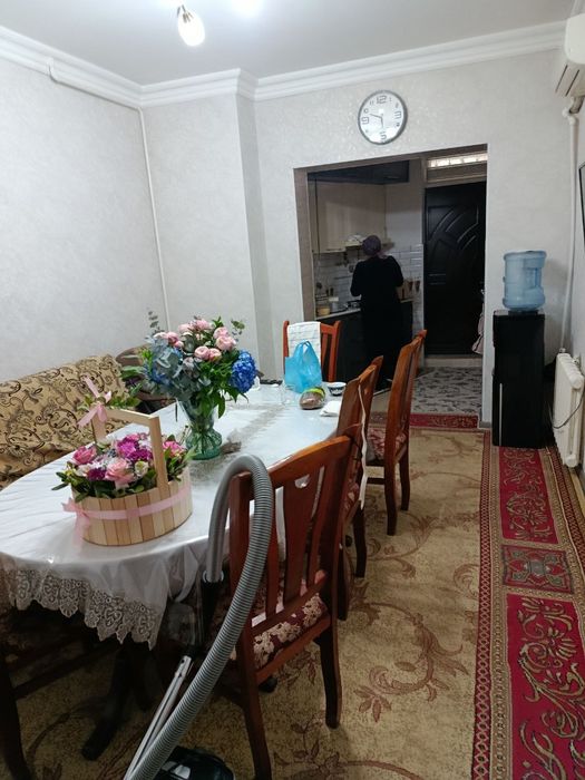 Кушбеги 4/1/5 лоджия 2х6 с выходом на улицу