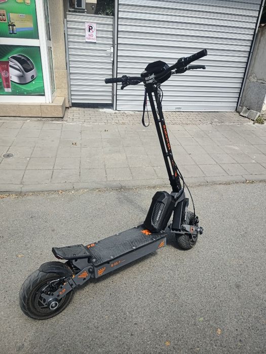 Продавам тротинетка Kukirin G4