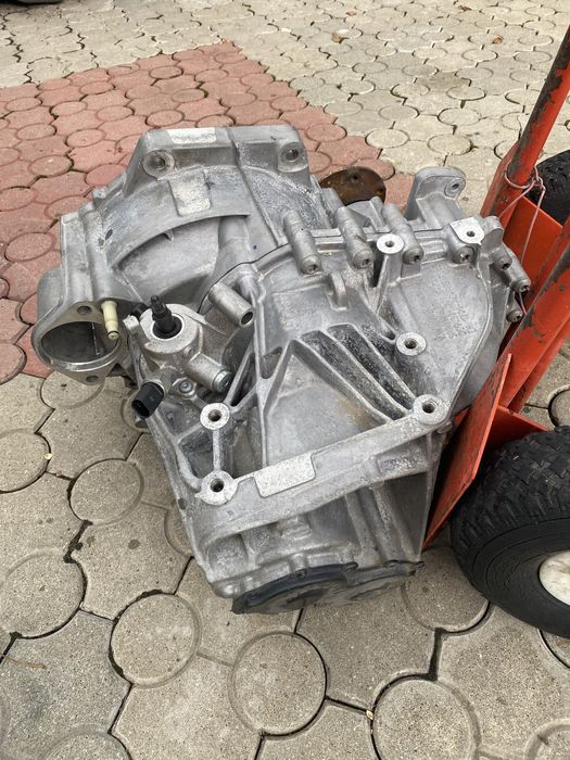 Cutie manuala UET 1.5 TSI  t-roc seat Skoda Q2